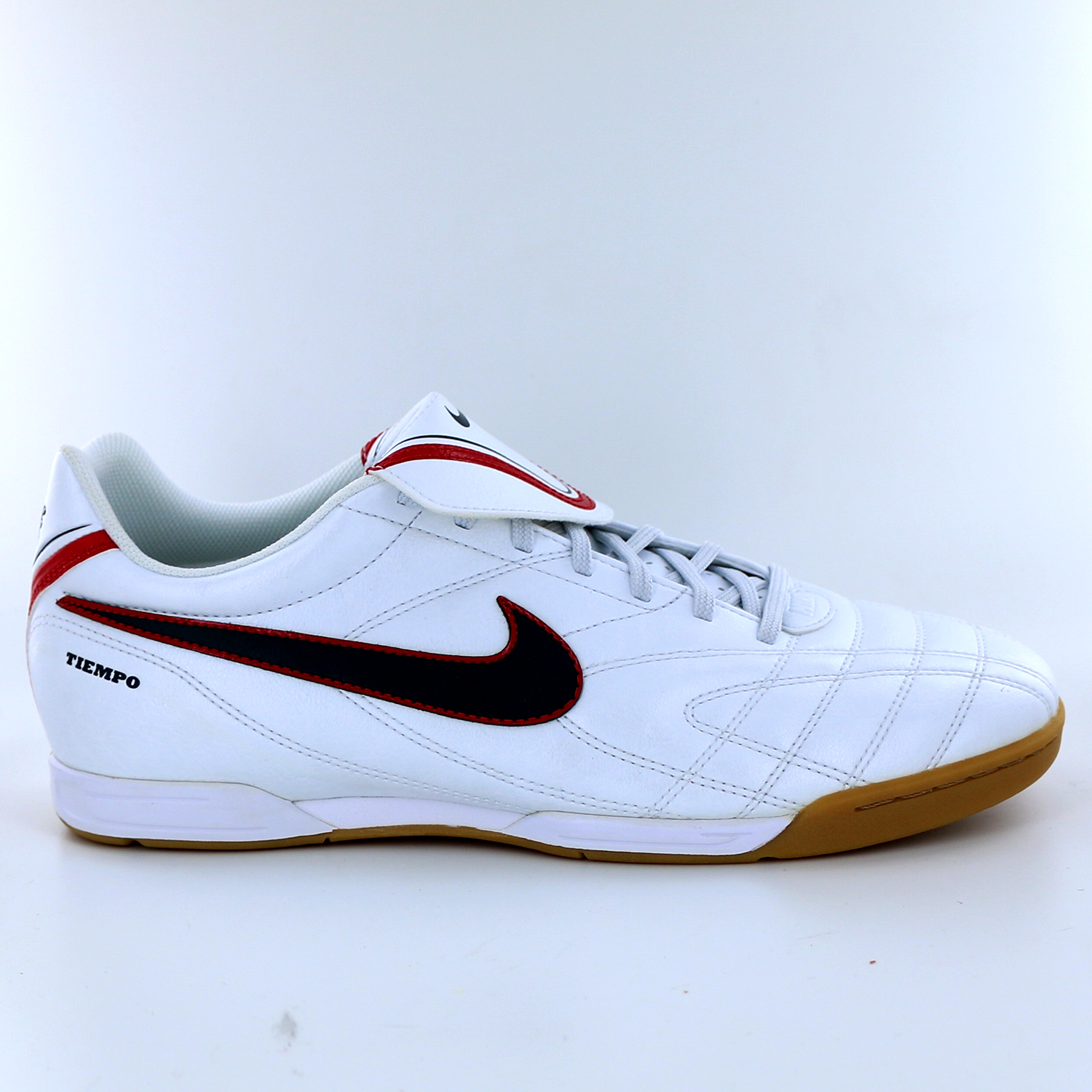 the nike premier 3 ic indoor court soccer shoes
