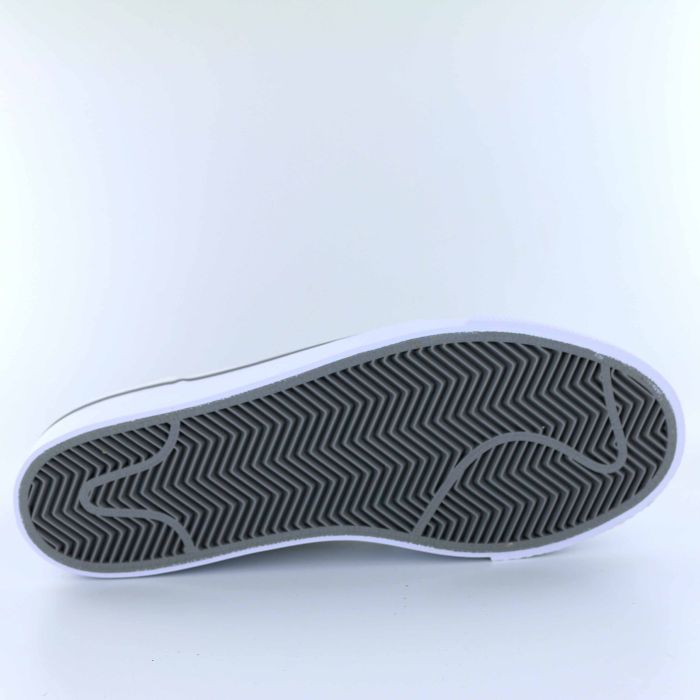 Nike toki white deals
