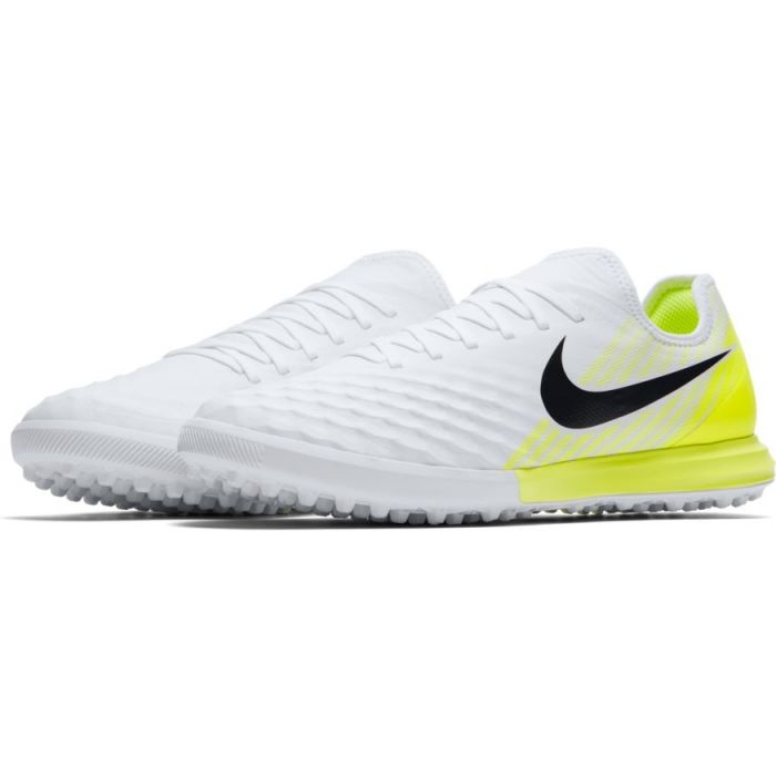 Napier Climatic mountains peppermint Nike MagistaX Finale II TF
