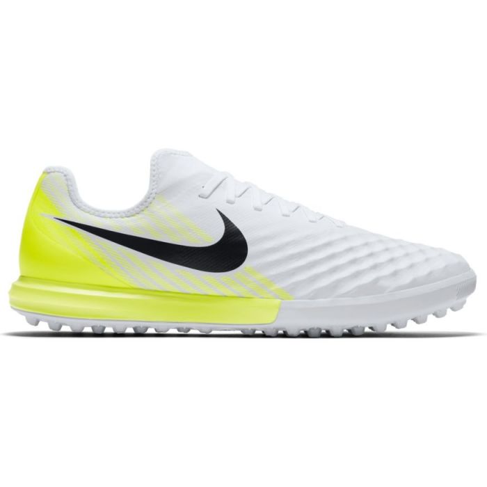 Napier Climatic mountains peppermint Nike MagistaX Finale II TF