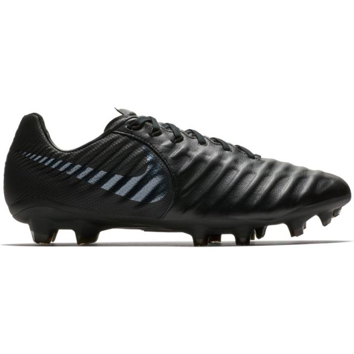 nike legend 7 indoor