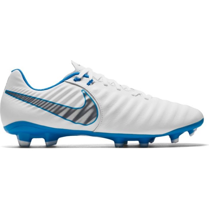 Nike Legend 7 Academy (FG) Football Boot