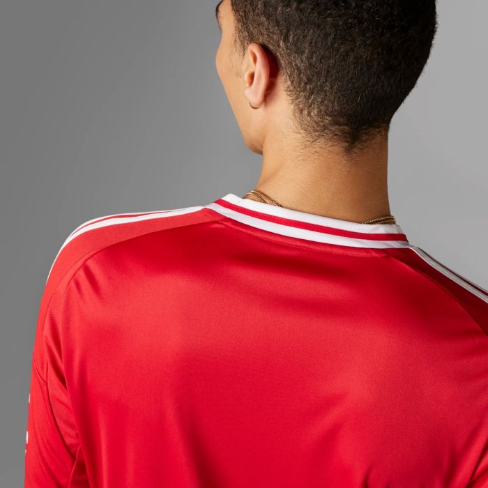 adidas Manchester United サッカー ユニフォーム adidas Manchester United FC Gear | adidas Vietnam