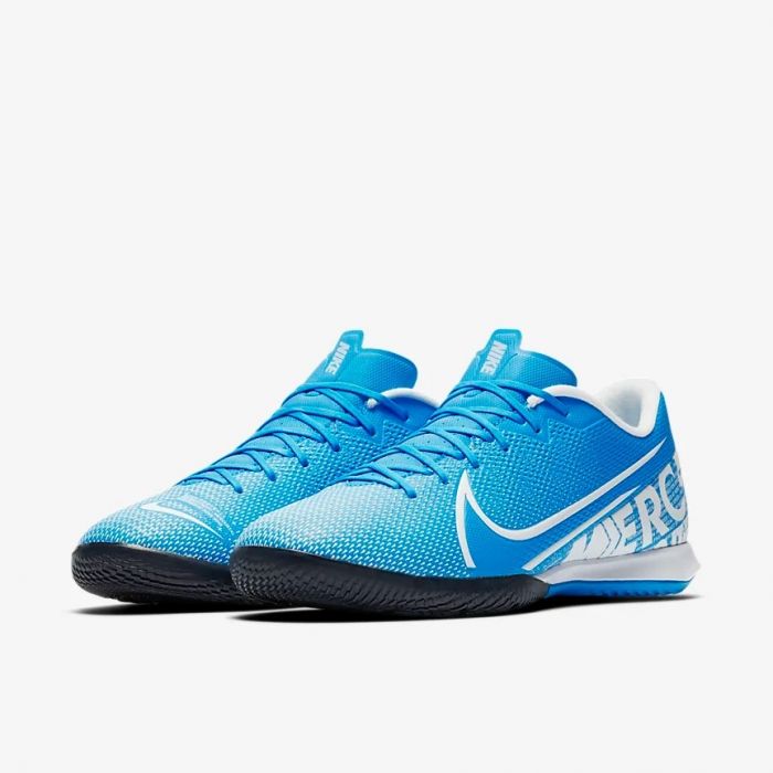 TOUT DOIT DISPARAITRE Nike MERCURIAL VAPOR 13 ACADEMY IC