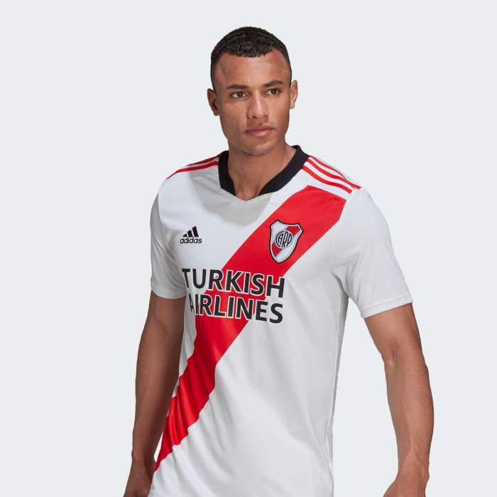 Adidas river store plate 2019
