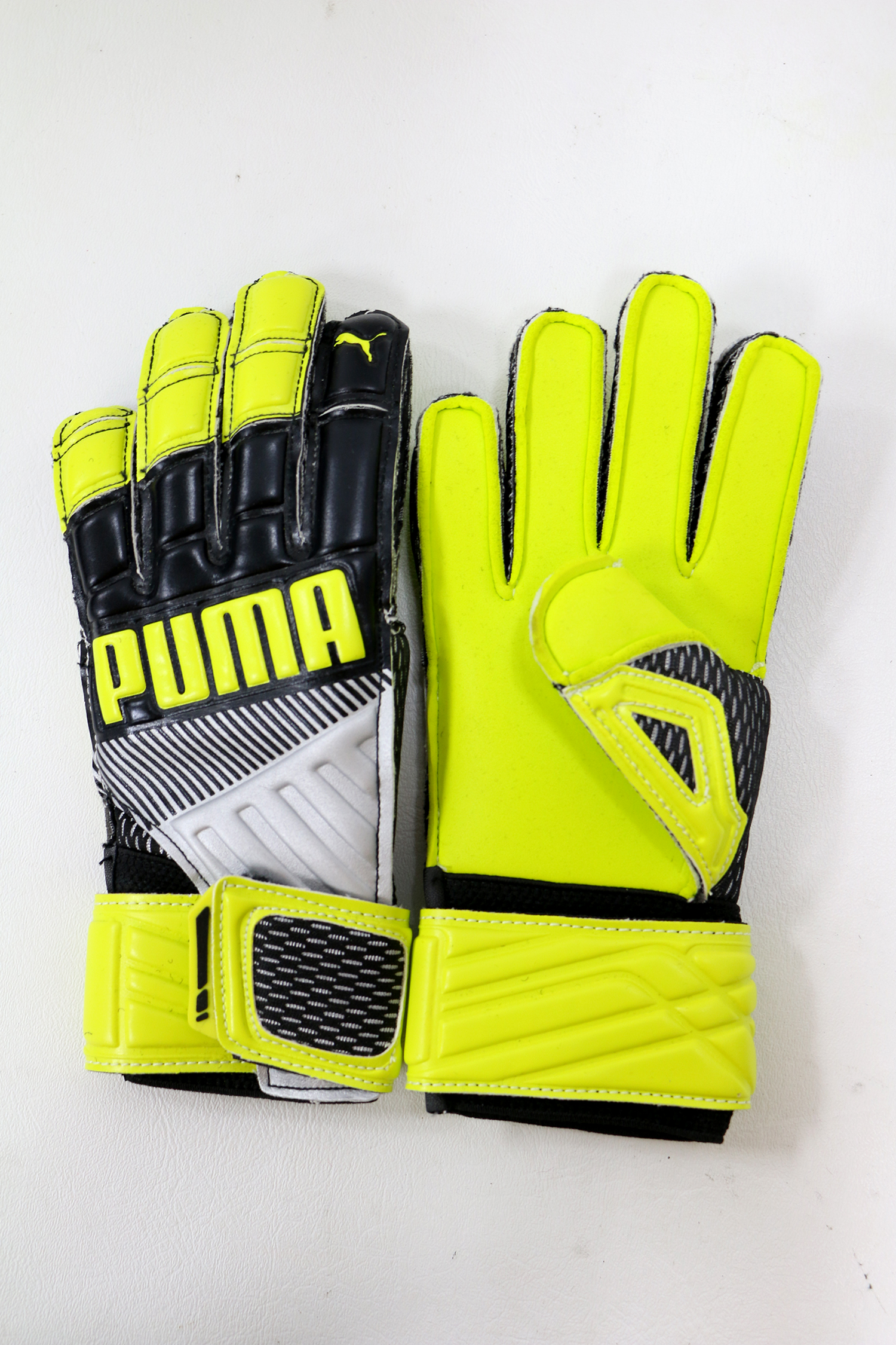 Puma Goalkeeper Gloves Soccer Premier